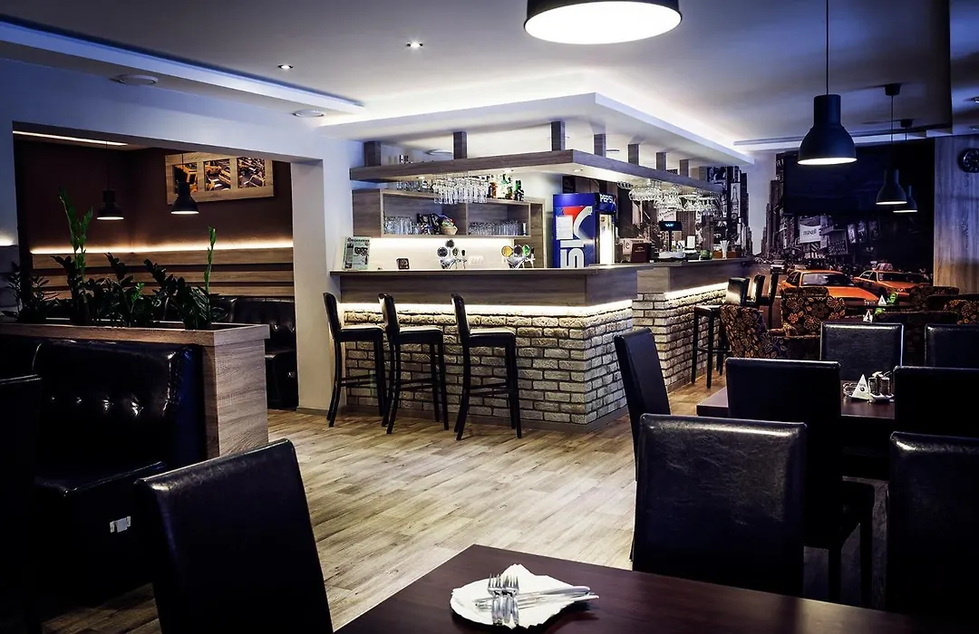 Hotel Taxis Bratislava-1