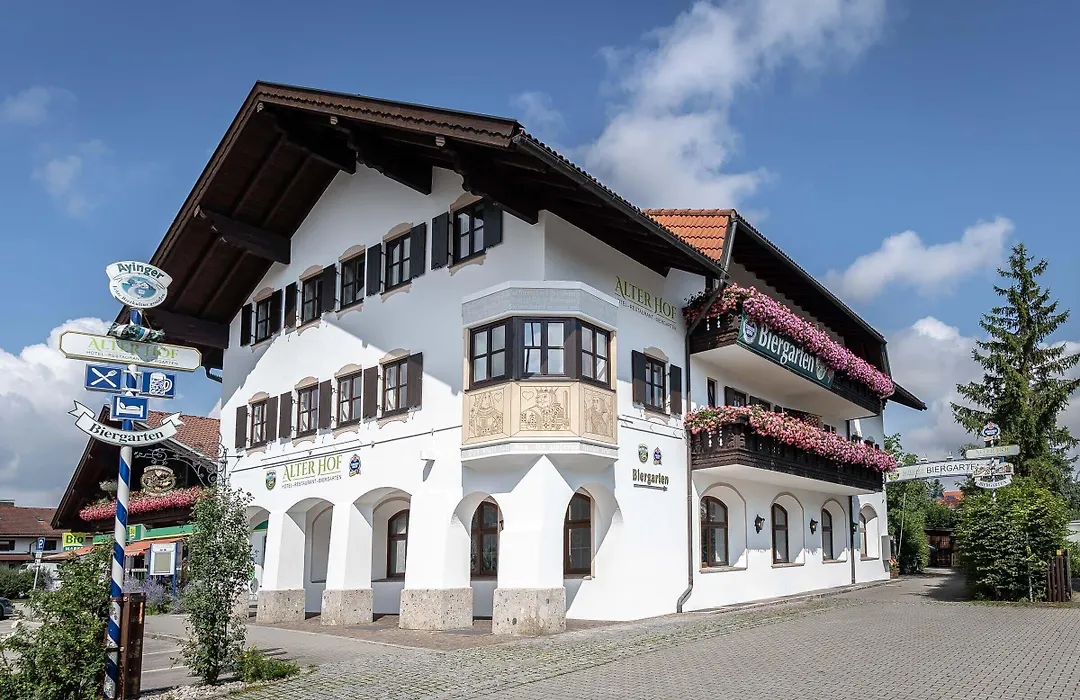 Alter Hof-1