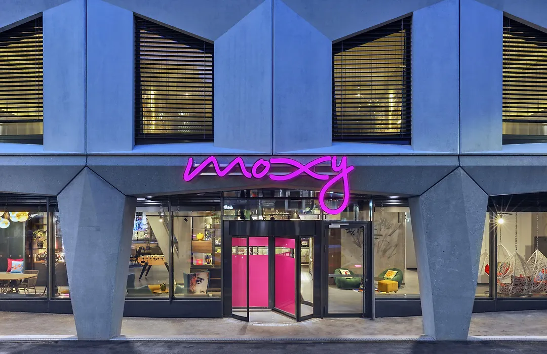 Moxy Lausanne City-1