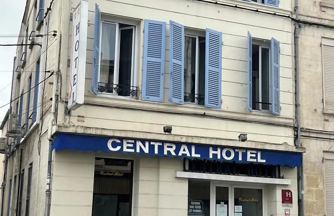 Central Hotel-1