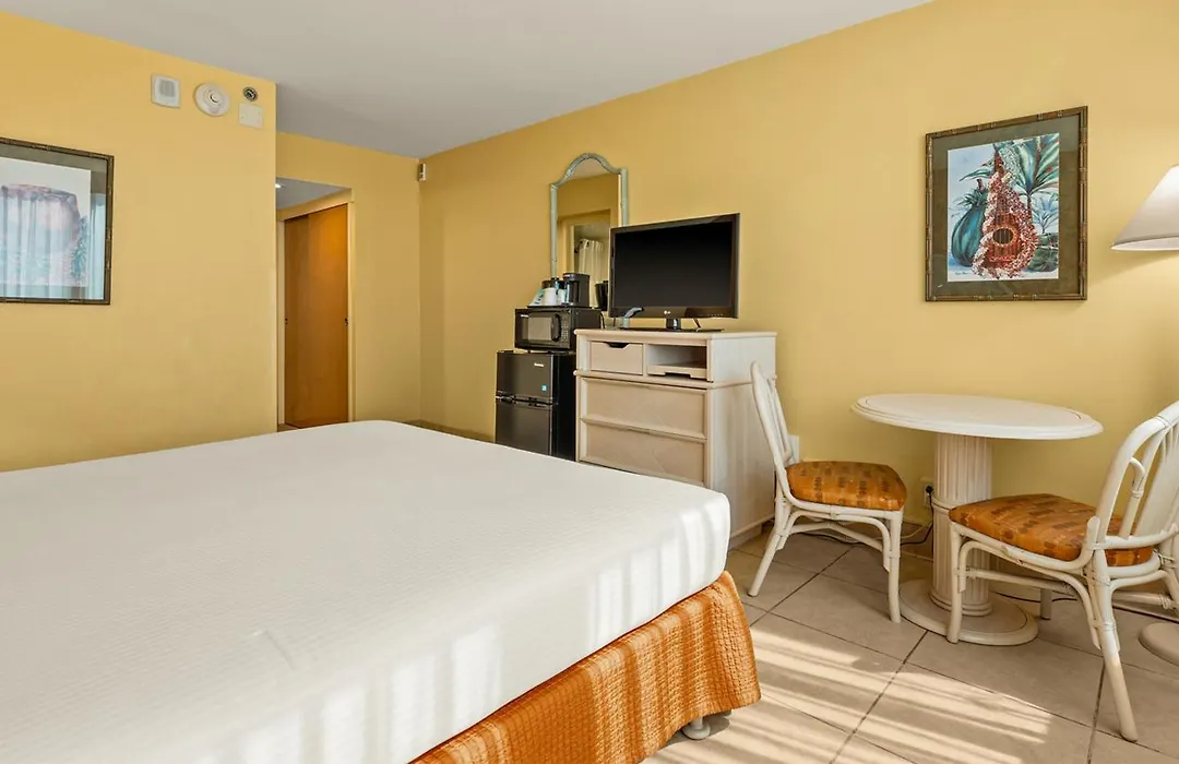 Airport Honolulu Hotel, Trademark Collection By Wyndham-1