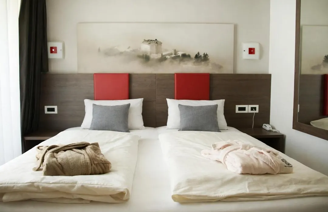Hotel Comfort Erica Dolomiti Val D'Adige-1