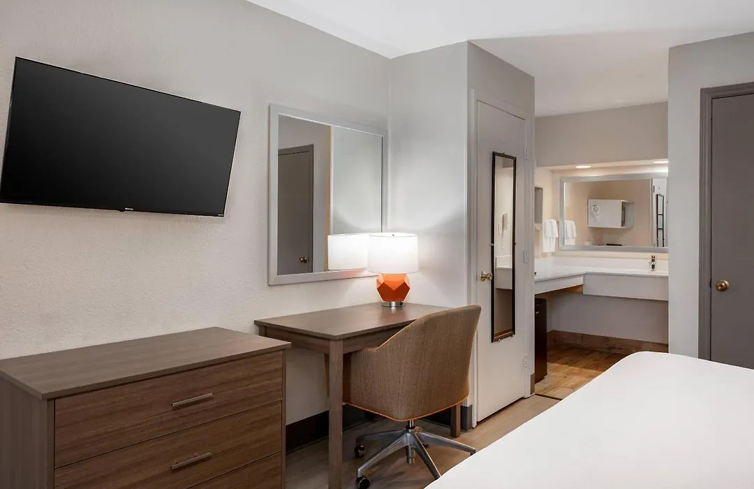 Quality Inn South Hill I-85-1