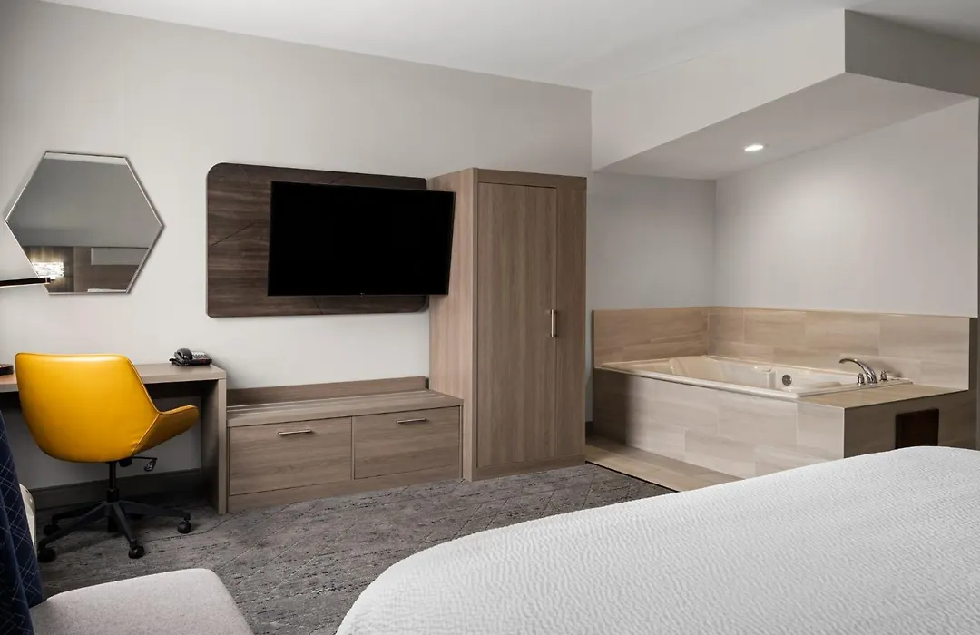 Holiday Inn Express Toledo North By Ihg-1