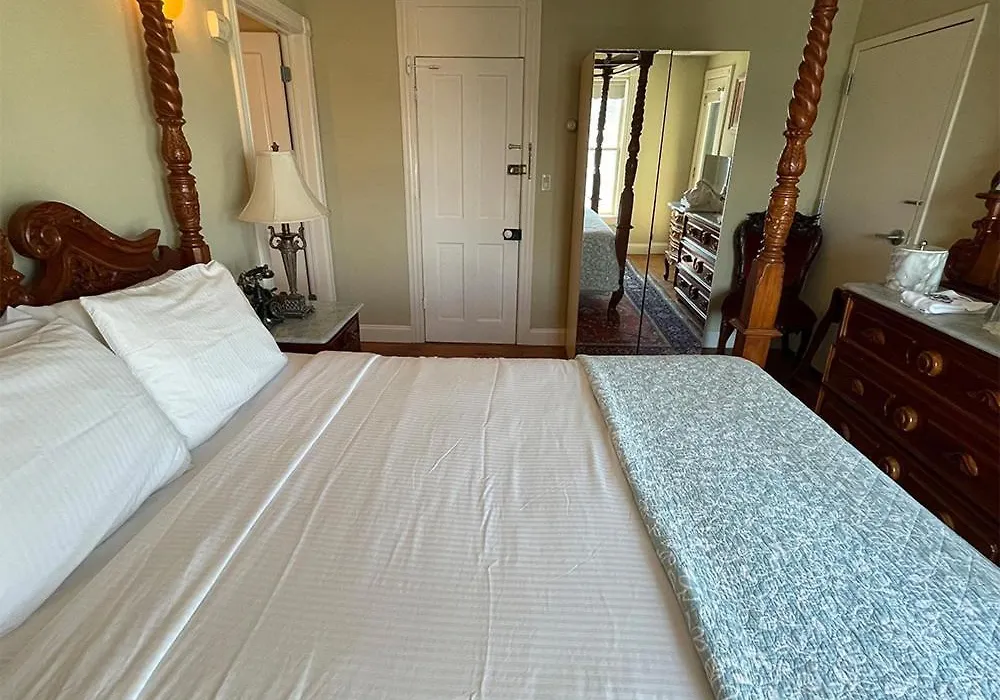 Laingdon Hotel-1