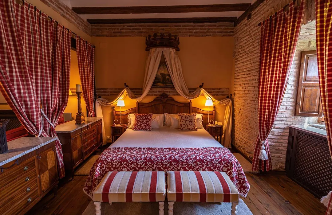 Hotel Real Monasterio de San Zoilo-1