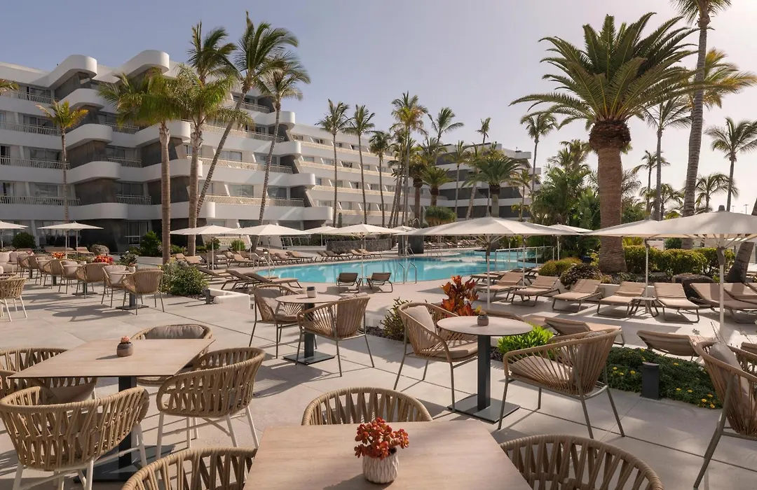 Plus Fariones Suite Hotel-1