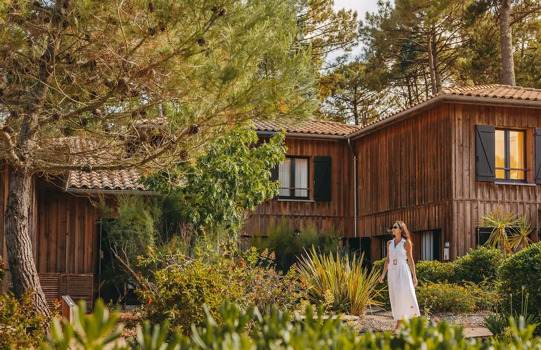 Domaine Du Ferret Restaurant & Spa-1