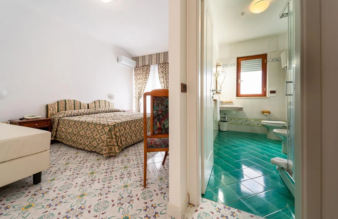 Hotel La Castellana-1