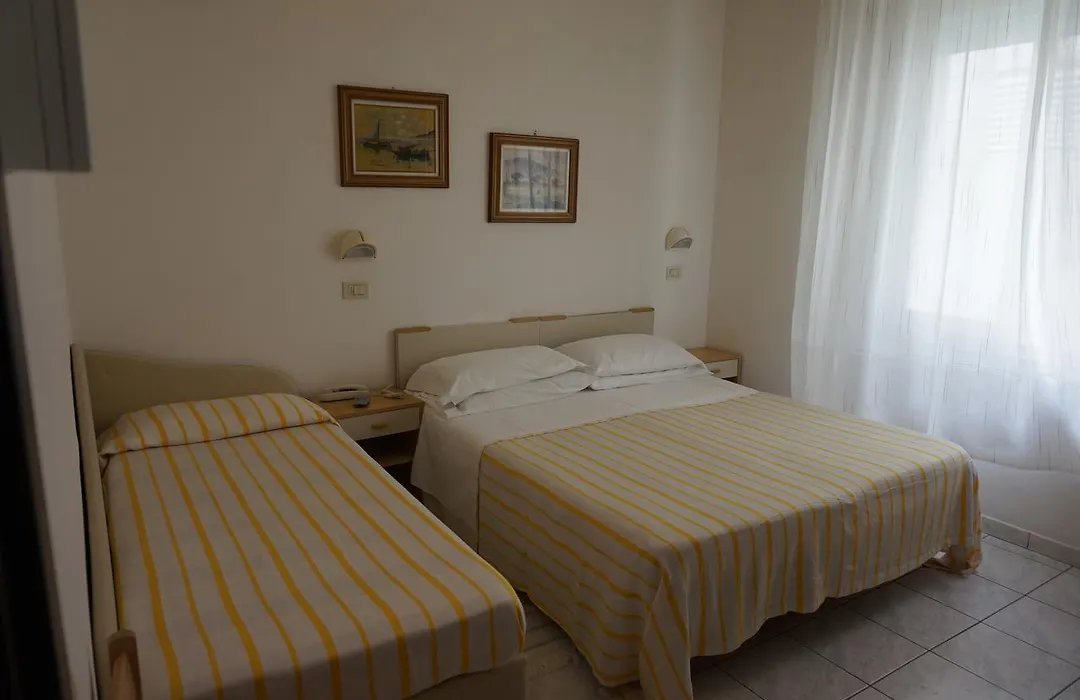 Hotel Aurora-1