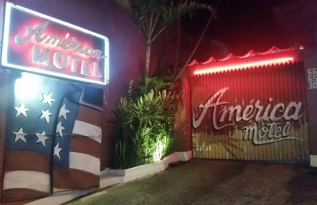 America Motel (Adults Only)-1