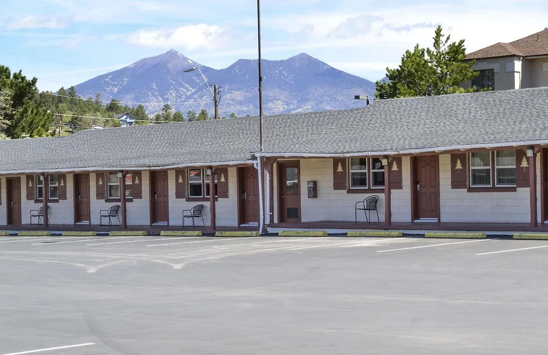 Travelodge By Wyndham Northern Arizona University Downtown-1