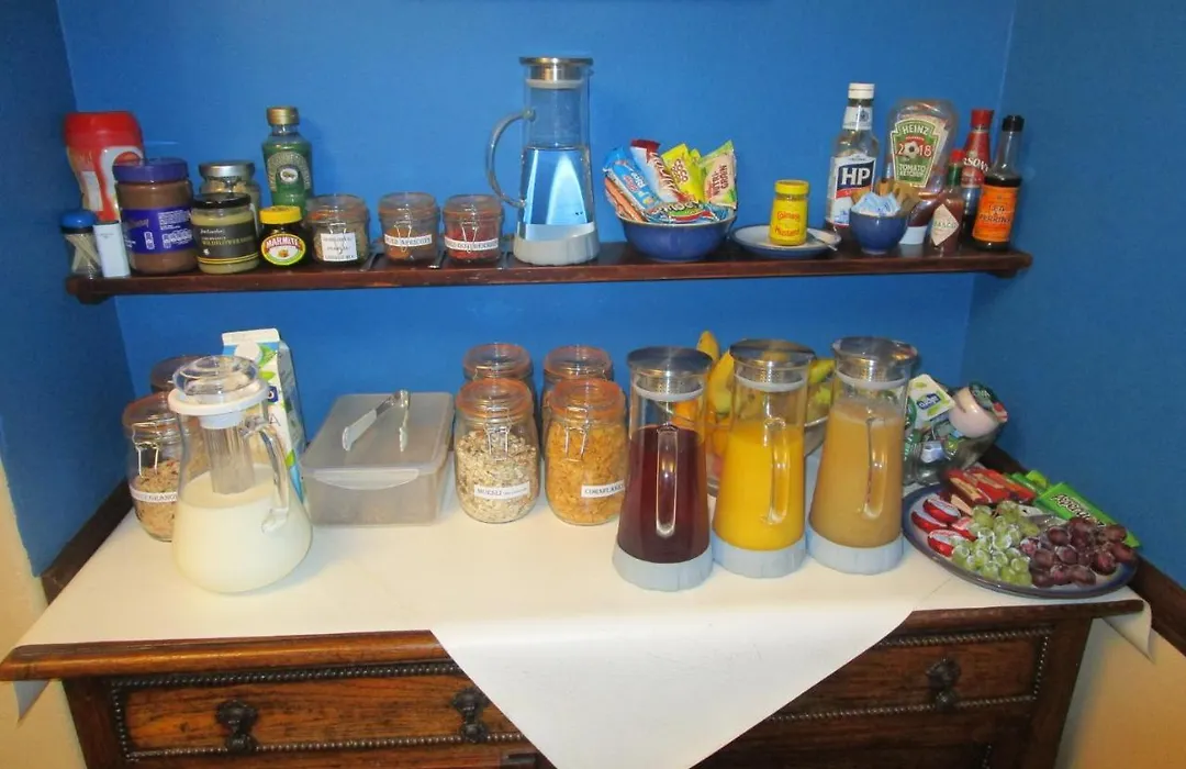 Brookfield B&B Guest House-1