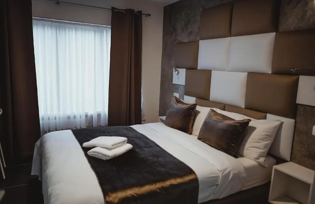 Hotel Onyx Expo-1