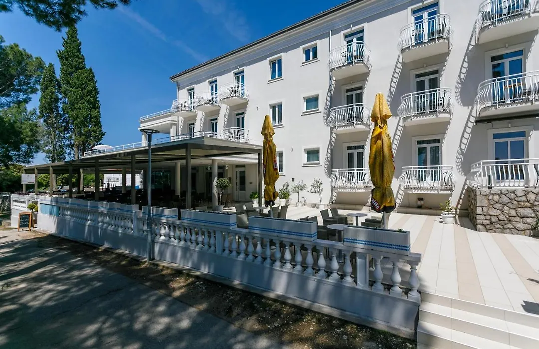 Hotel Bor-1