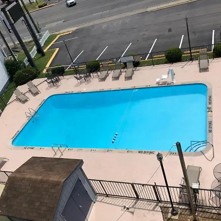 Super 8 By Wyndham Nashville Downtown-2