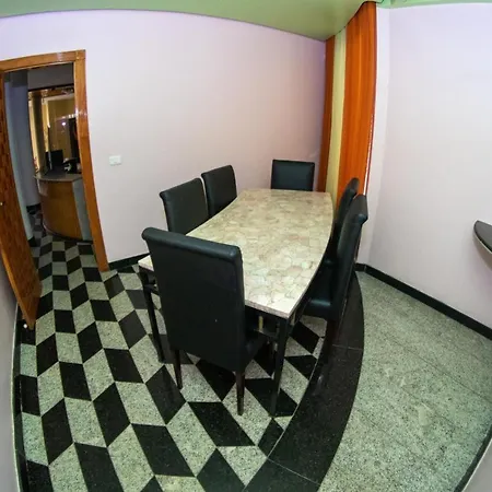 Motel Del Rey-2