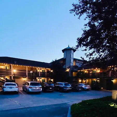 Coachman Inn Oak Harbor-3