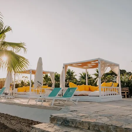 Raw Beach Hotel-2