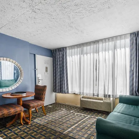 Days Inn By Wyndham Myrtle Beach-Grand Strand-2