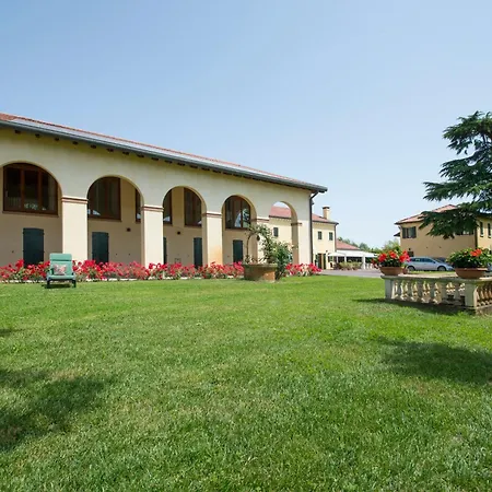 Hotel Venice Resort Airport-3