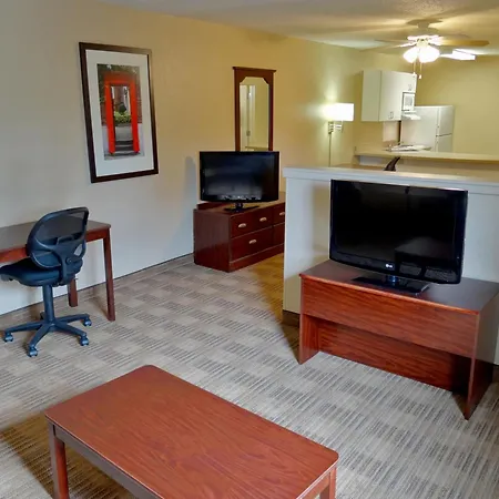 Extended Stay America Select Suites - Detroit - Sterling Heights-3