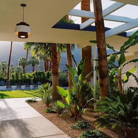 Azure Sky Hotel - Adults Only - A Town & Desert Boutique Hotel-2