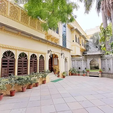 Mahendra Prakash-3