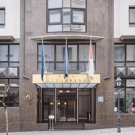 Hotel Ilunion Abando Bilbao-3
