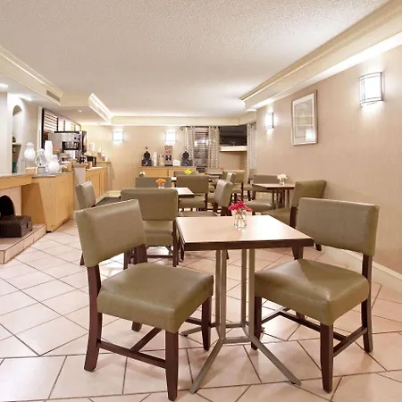 La Quinta Inn By Wyndham Denver Central-3
