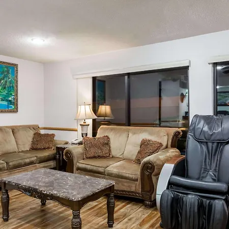 Howard Johnson By Wyndham Wichita Airport-3