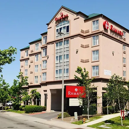 Ramada By Wyndham Seatac Airport-2