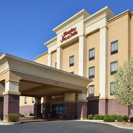 Hampton Inn & Suites Muncie-2