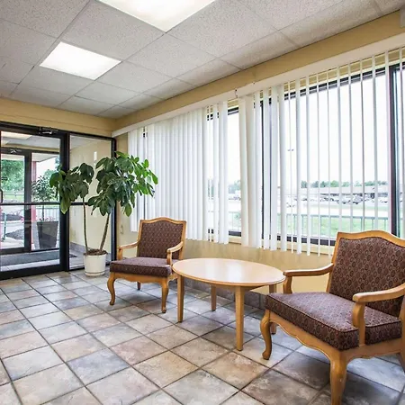 Relax Inn Saint Charles-3