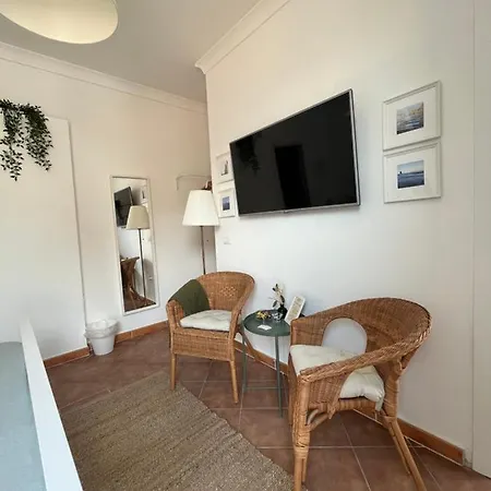 Pizzo Central House-2