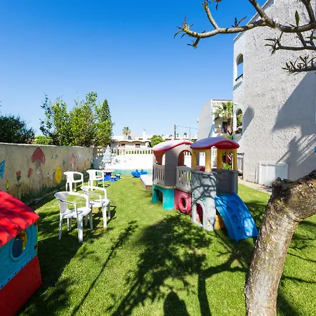 Trefon Hotel Apartments And Family Suites-3
