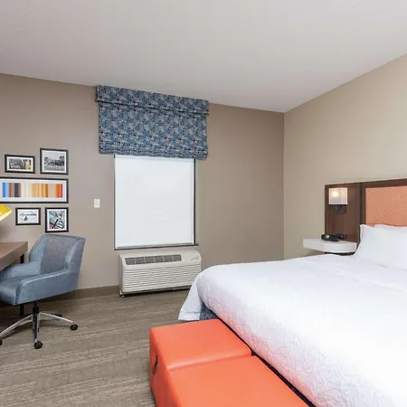 Hampton Inn Warsaw-3
