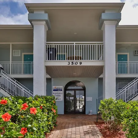 Coastal Waters Studio 111 - Pool Side Studio-2
