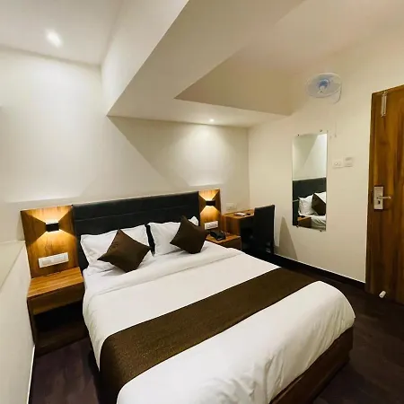 Hotel Hilton Suites-3