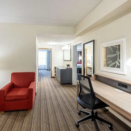 Country Inn & Suites By Radisson, Findlay, Oh-3