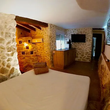 Fortress Jacuzzi Suites-3