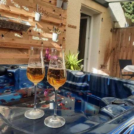 15' Cité de Carcassonne, chambre au calme, petit-déjeuner et jacuzzi en supplément-3