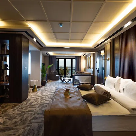 Tonight Hotel Port-3