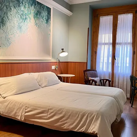 Hostal La Vera-2