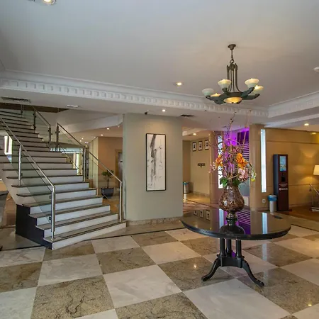 Hotel Victoria Villa Curitiba by Nacional Inn-2