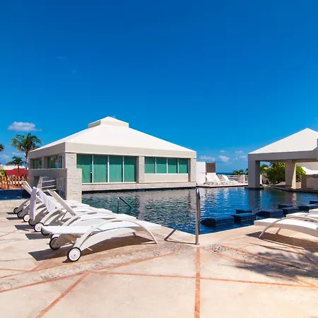 Solymar Condo Beach Resort By Casago-3