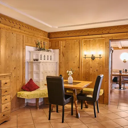 Hotel Garni Sursilva-2