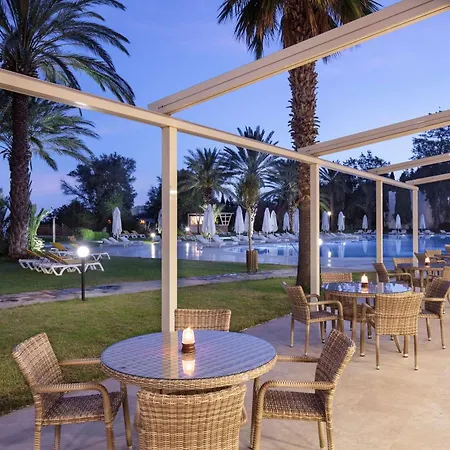 Doubletree By Hilton Bodrum Isil Club Ultra All-Inclusive Resort-3