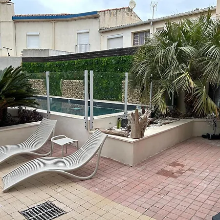 Logis Hotel De La Clape-3