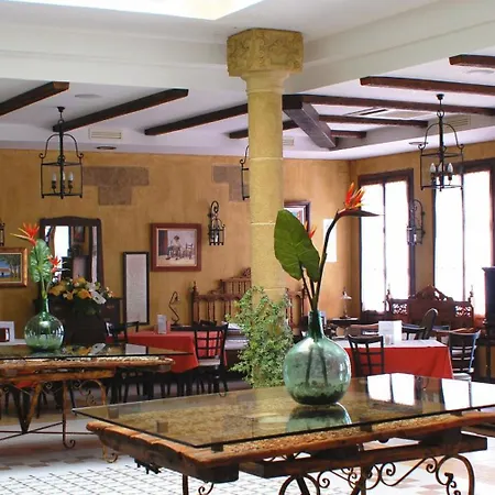 Hotel Encinar Bungalows-Restaurante-2